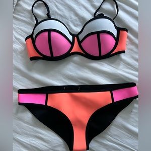 Triangl Neoprene bikini - never worn! Size: XL